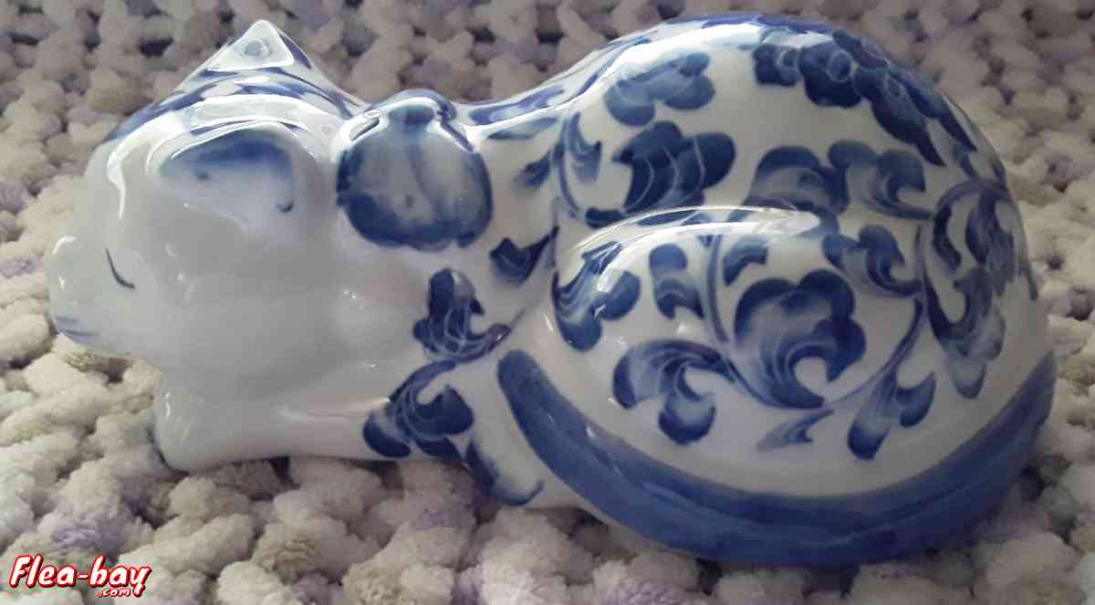 ANDREA SADEK PROCELIAN CAT