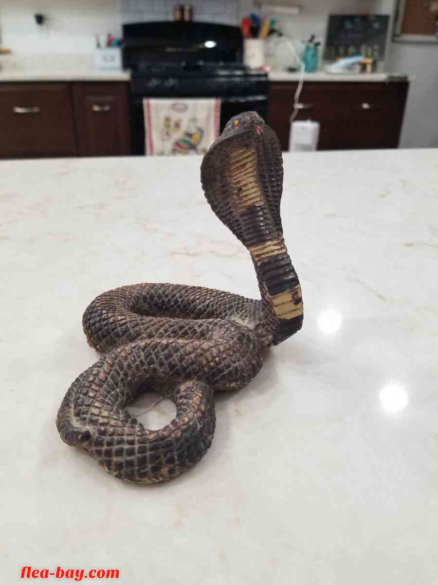 Vintage Cobra Figure Hard Rubber Plastic Toy Snakes