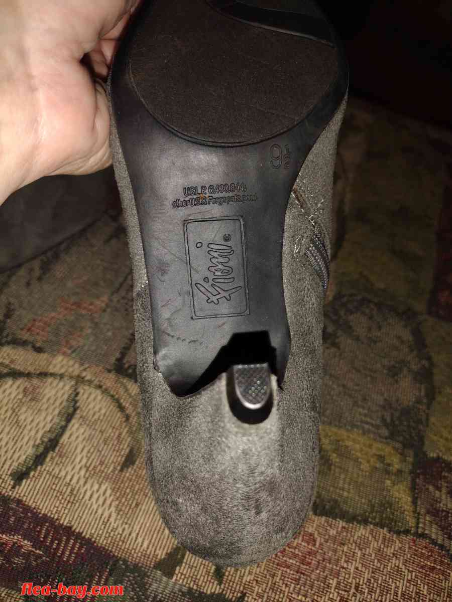 women's boots brown suede used