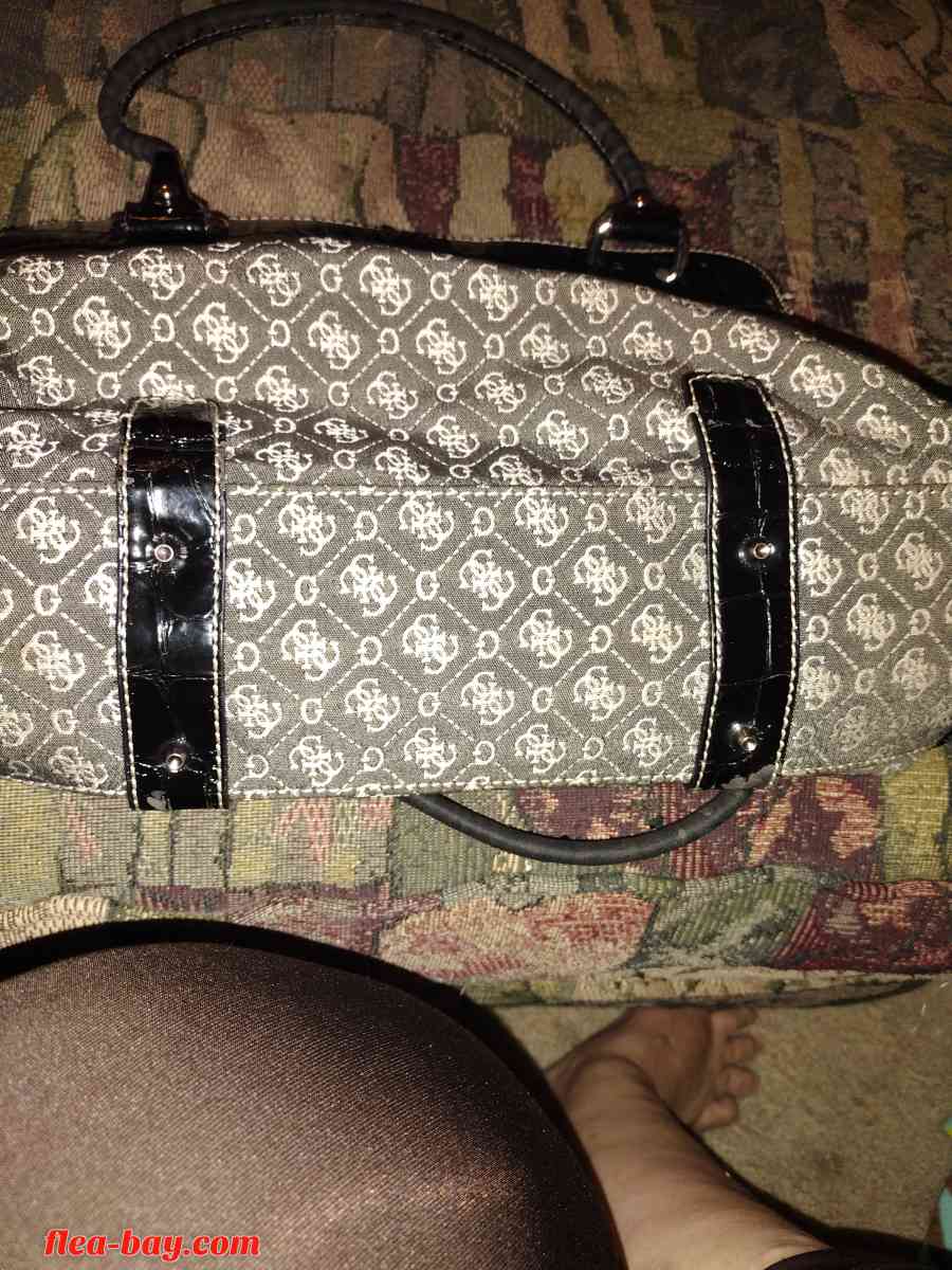 guess handbag pre loved