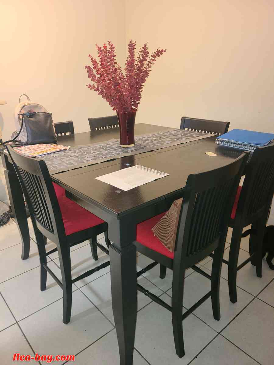 Dining room set with 6 chairs