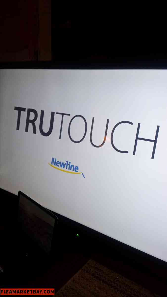 70" touch screen monitor