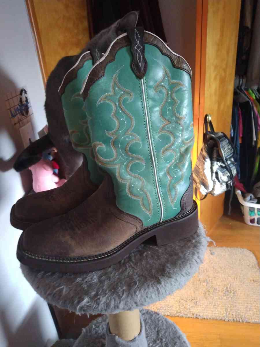 cowboy boots for women