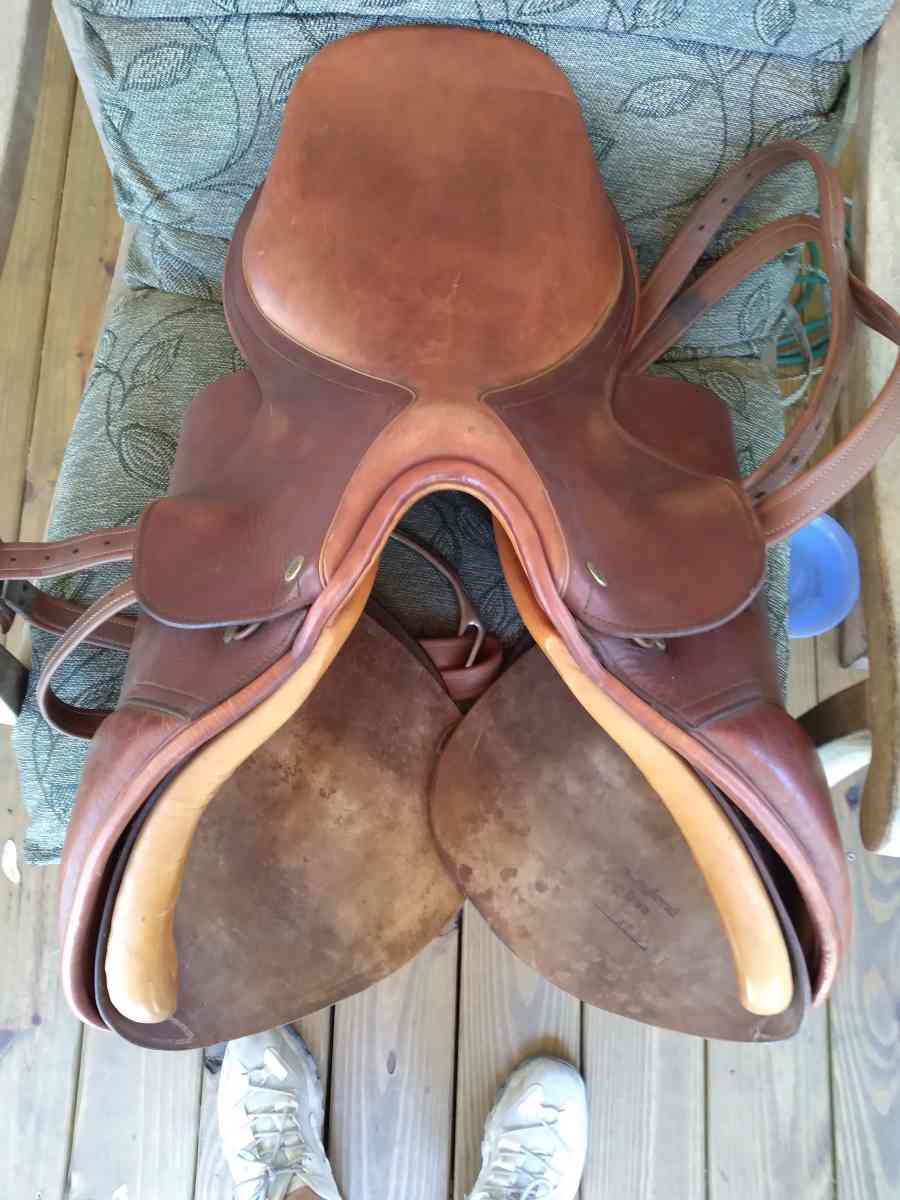 pessoa saddle
