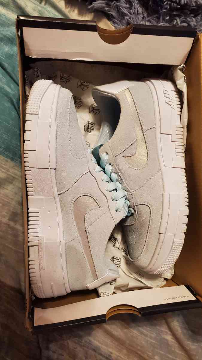 Air Force 1 Pixel Glacier Blue