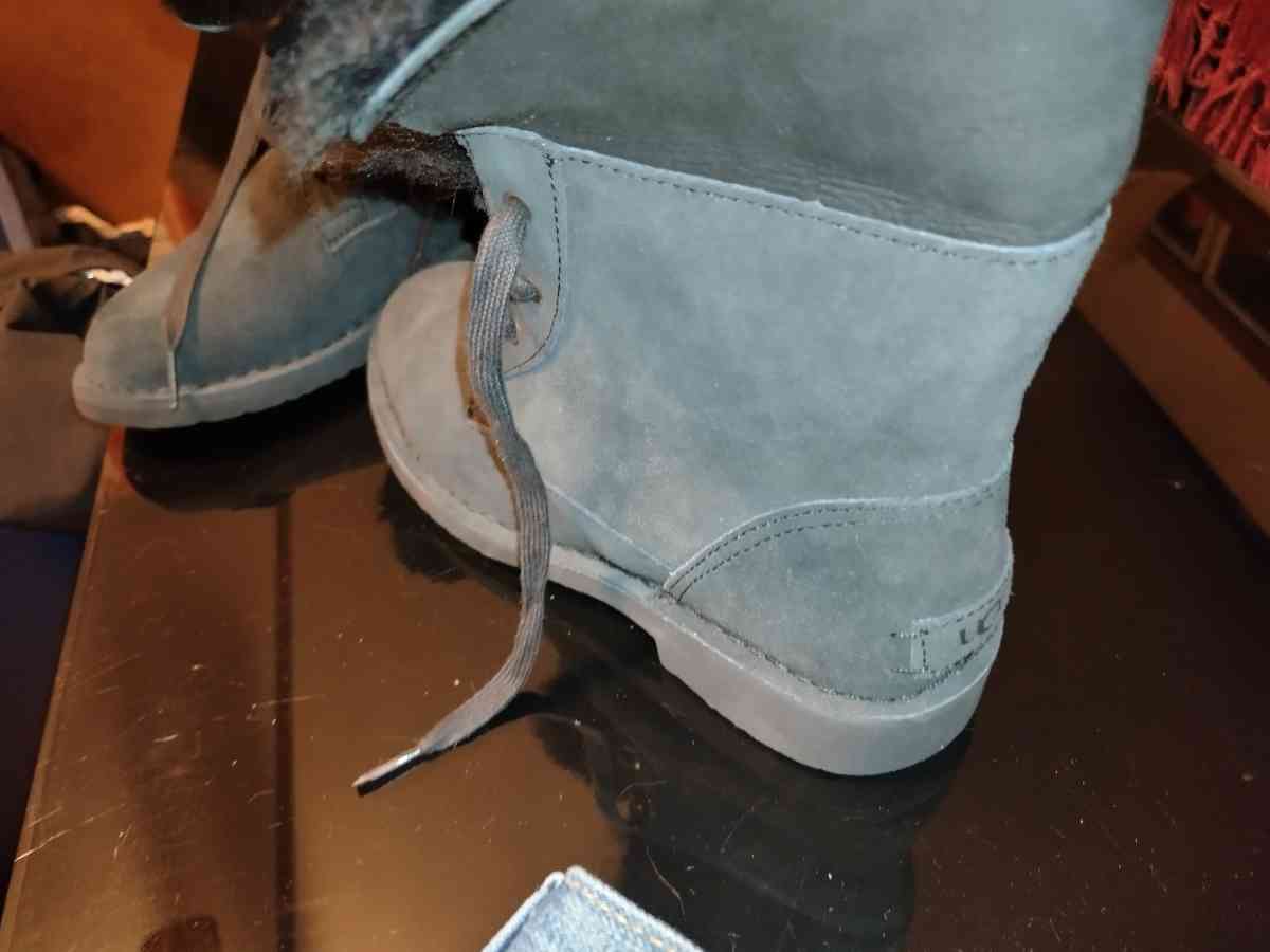 WOMENS UGG BOOTS size 7