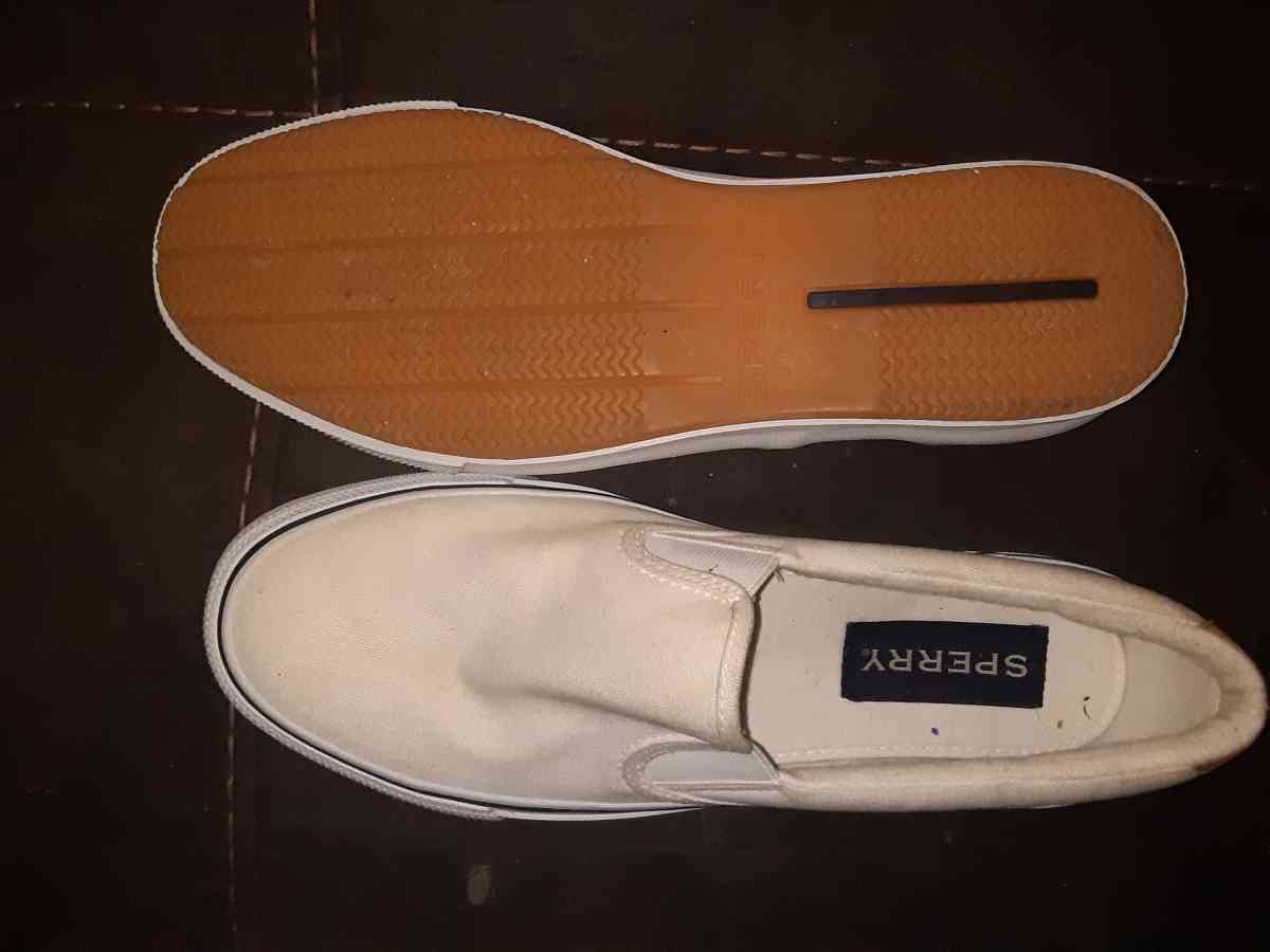 Sperry shoes white