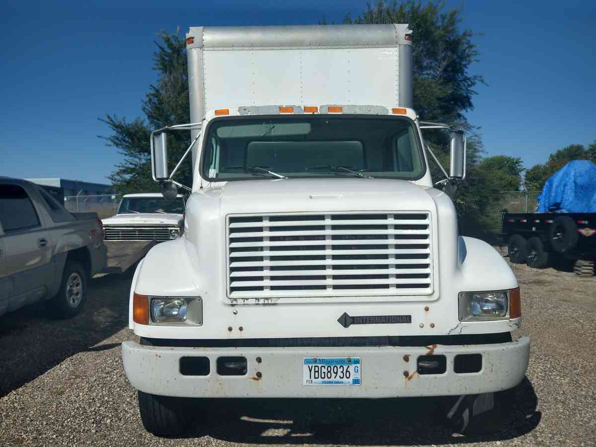 2001 international straight truck 4700 series