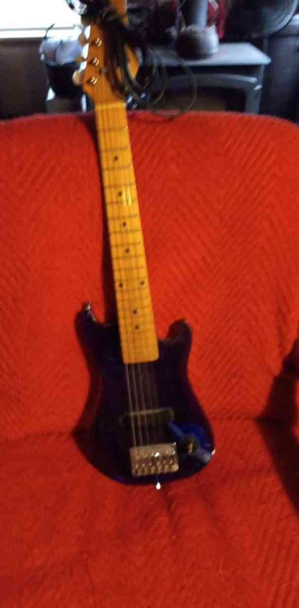 mini electric guitar
