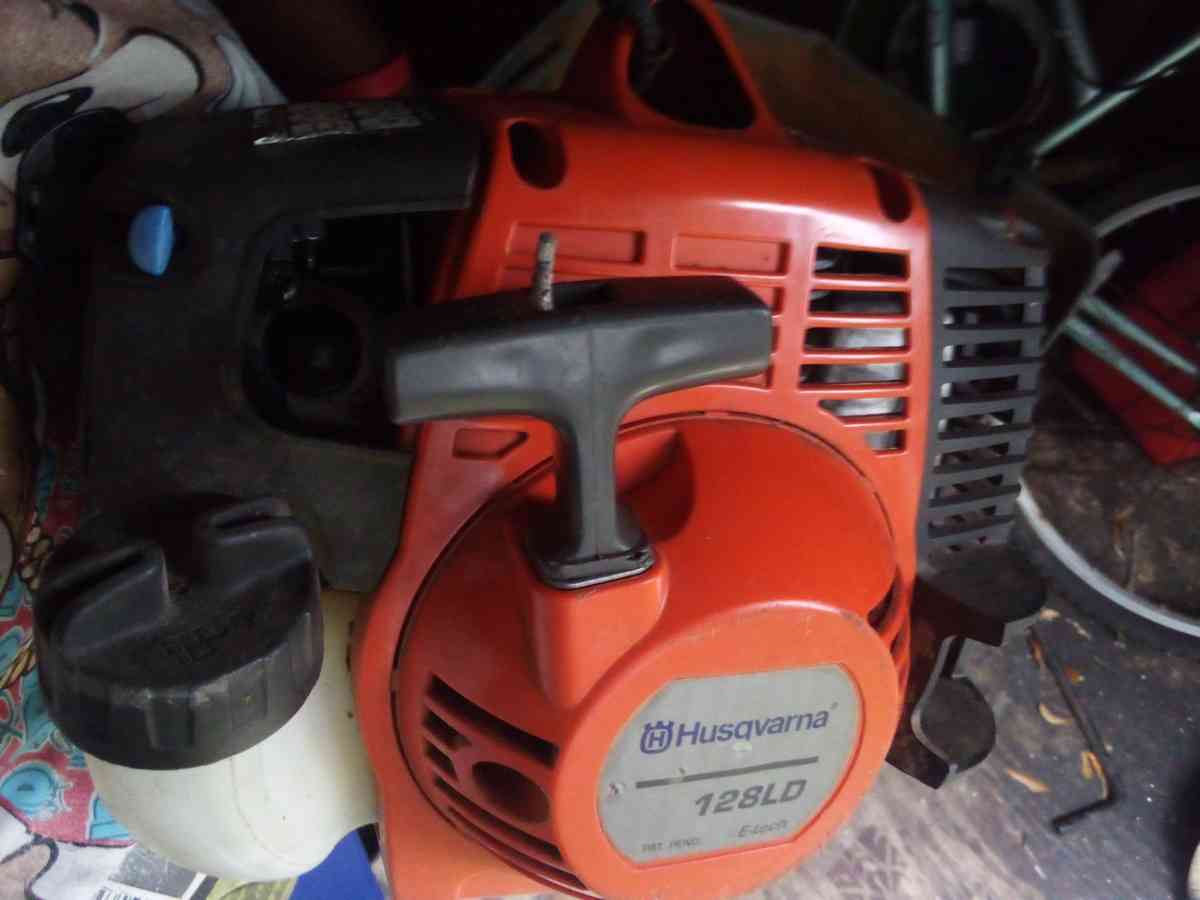 Husquvarna weedeater