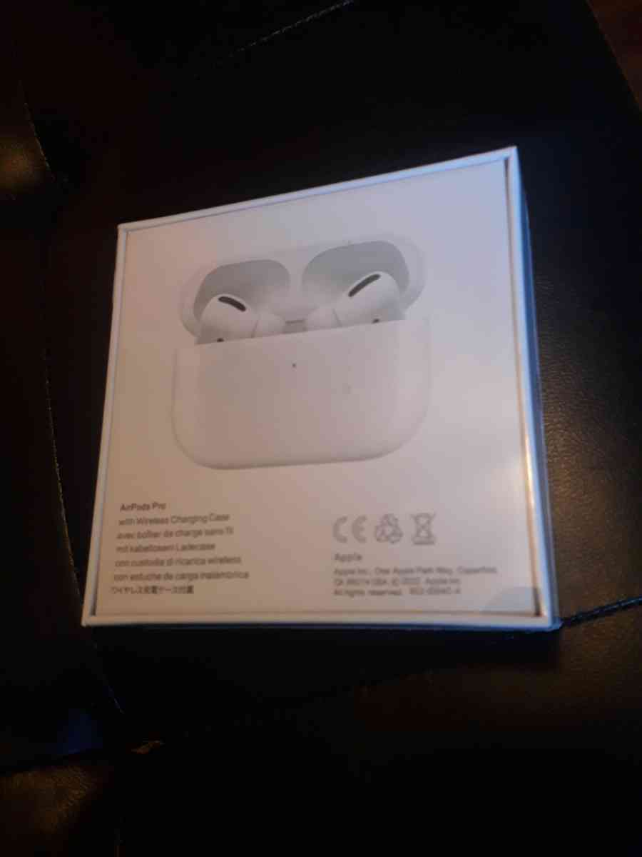 New (Sealed) Apple AirPod Pro with Wireless Charging Case