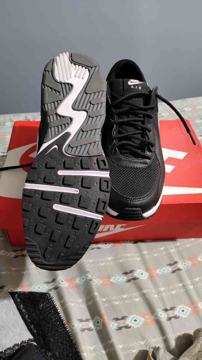 women's Nike air max excee