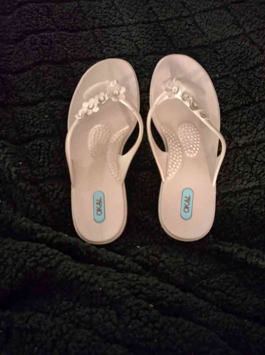 okal flip flops size m