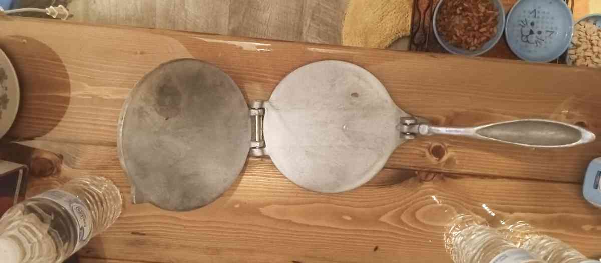 old fashioned tortilla press