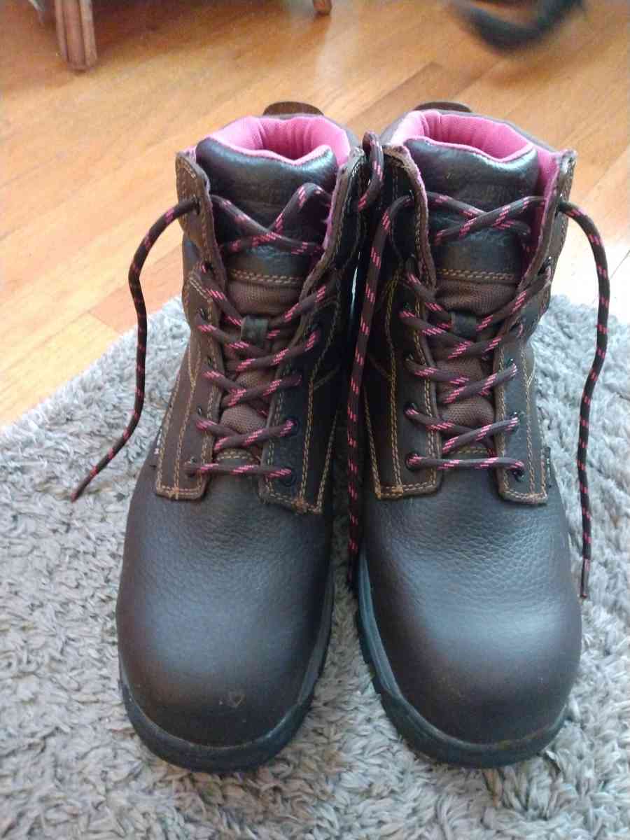 steel toed boots for women