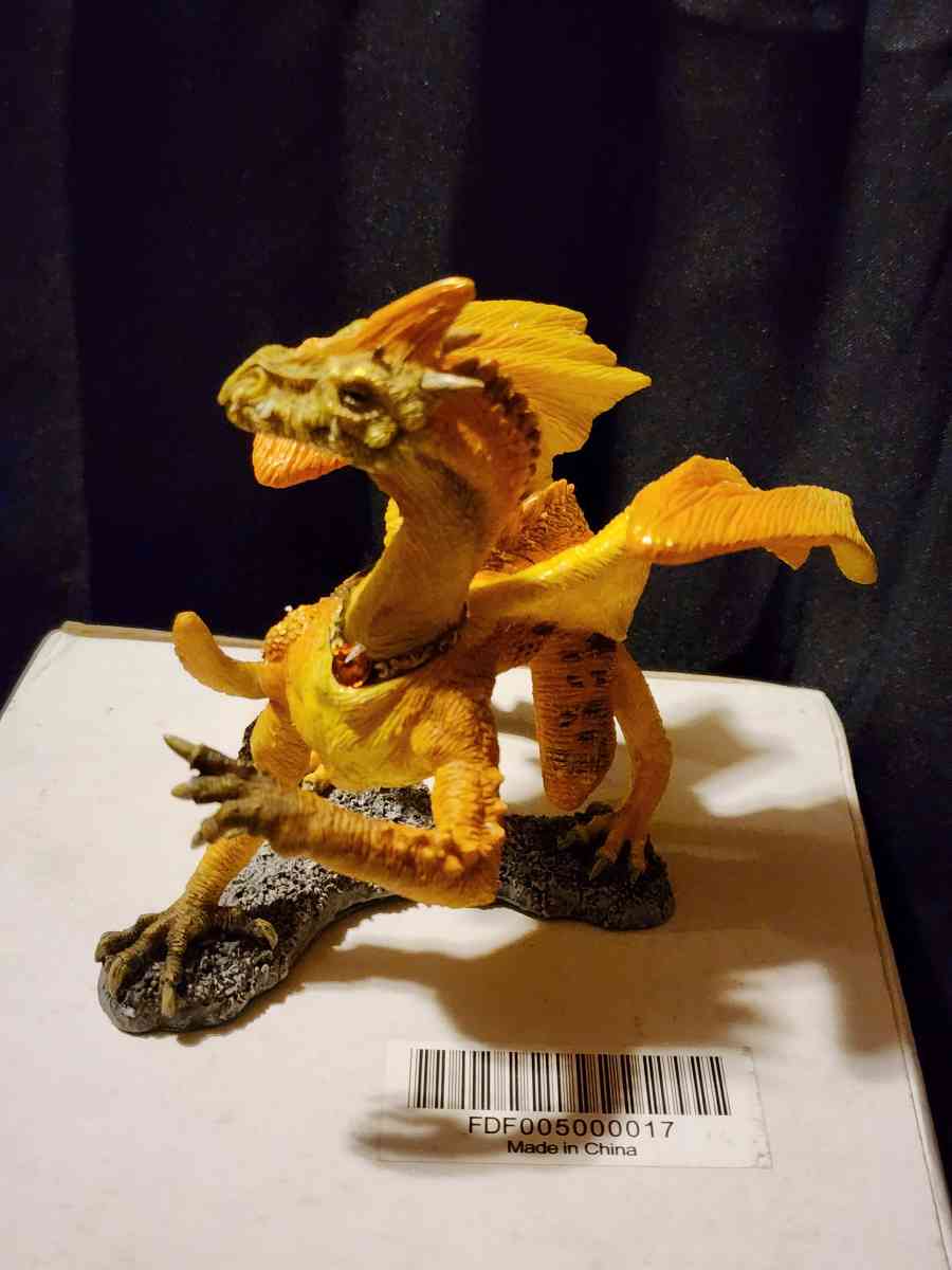 Danbury Mint Fabulous Dragons  Grindalyx Collectible