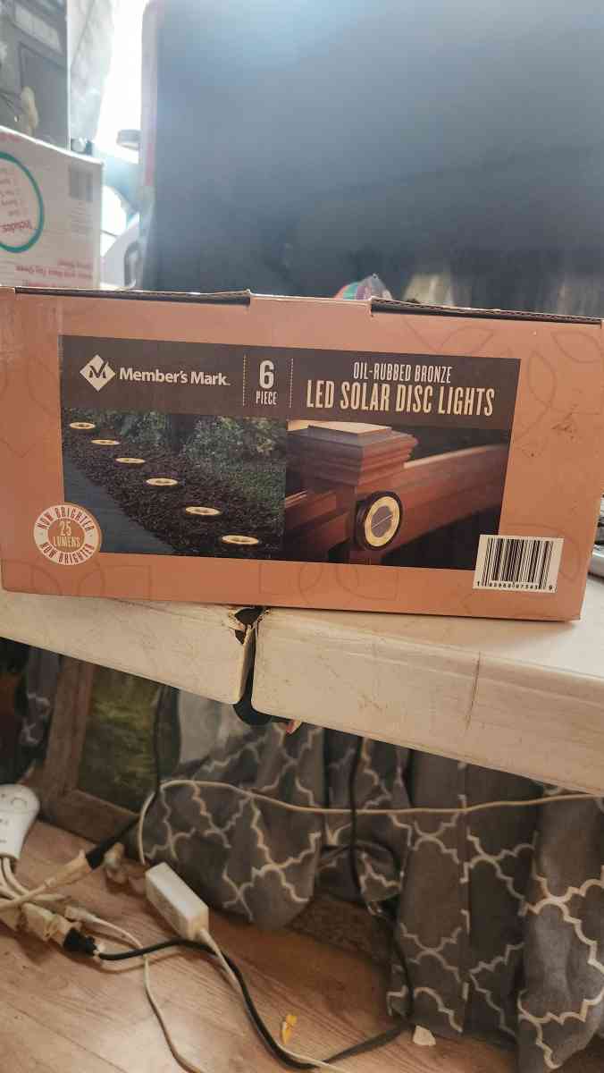 led solar disc lights