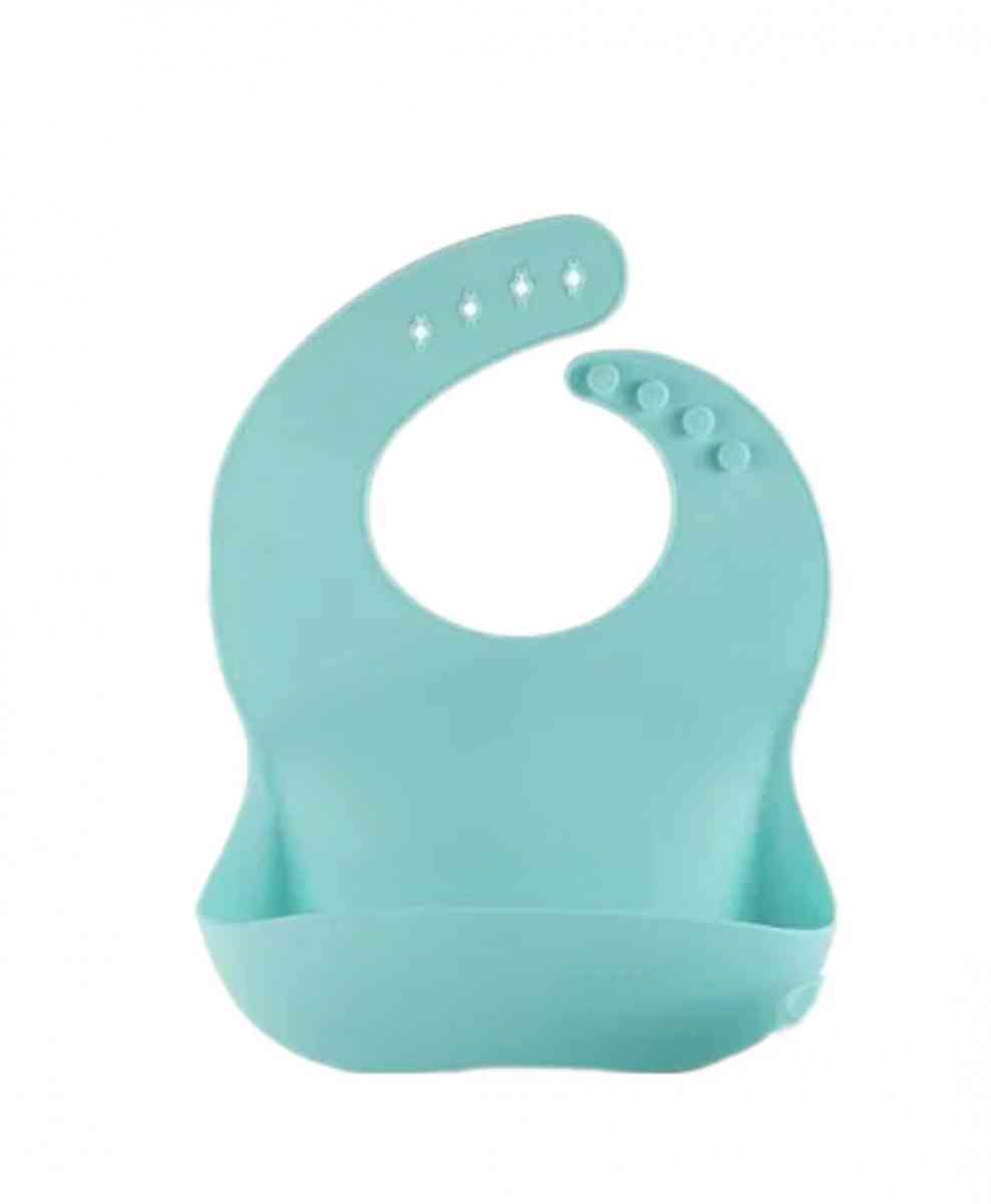 Bib and bowl feeding sets