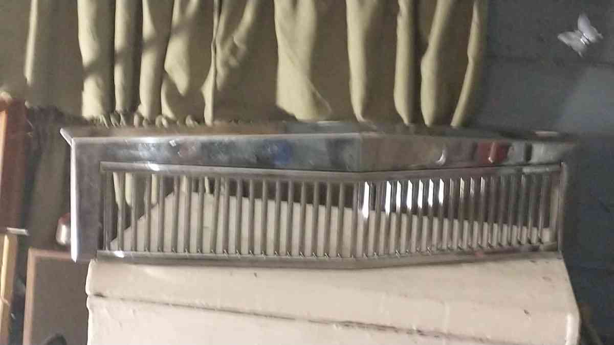 chrome grill for a car
