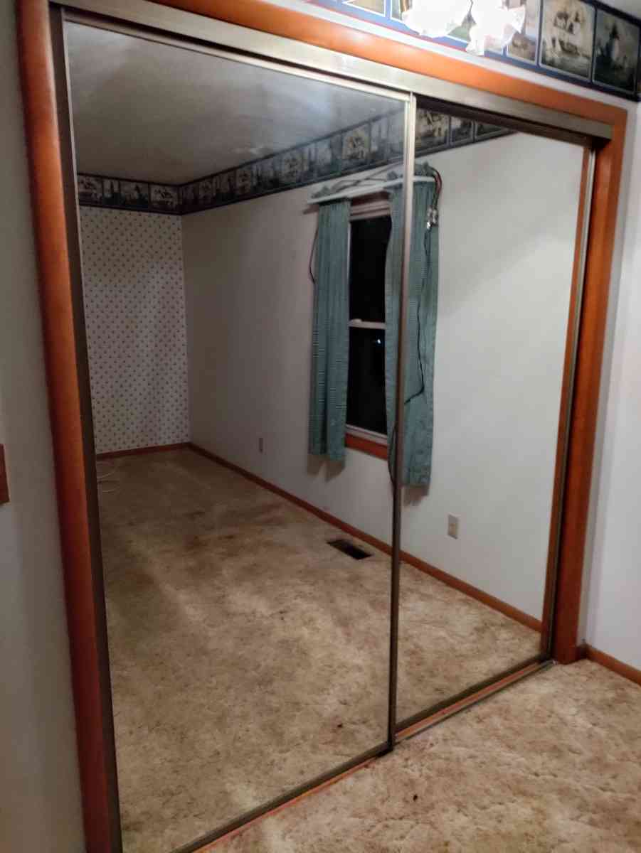 sliding mirror doors