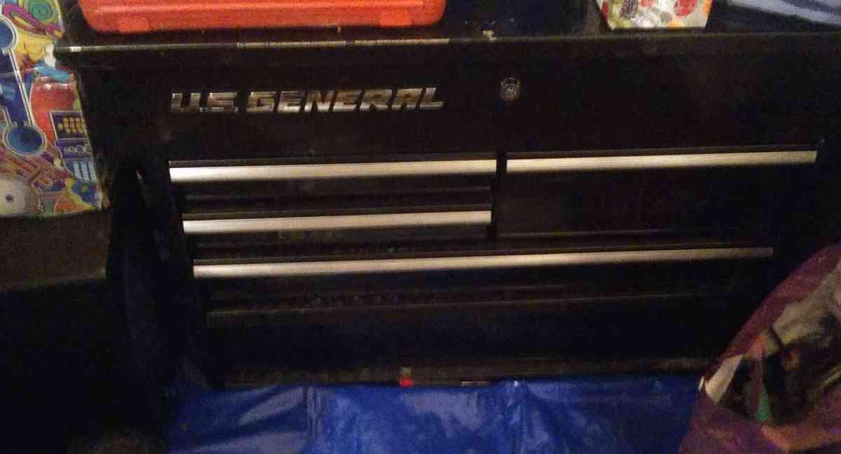 US GENERAL 26 INCH TOOL BOX
