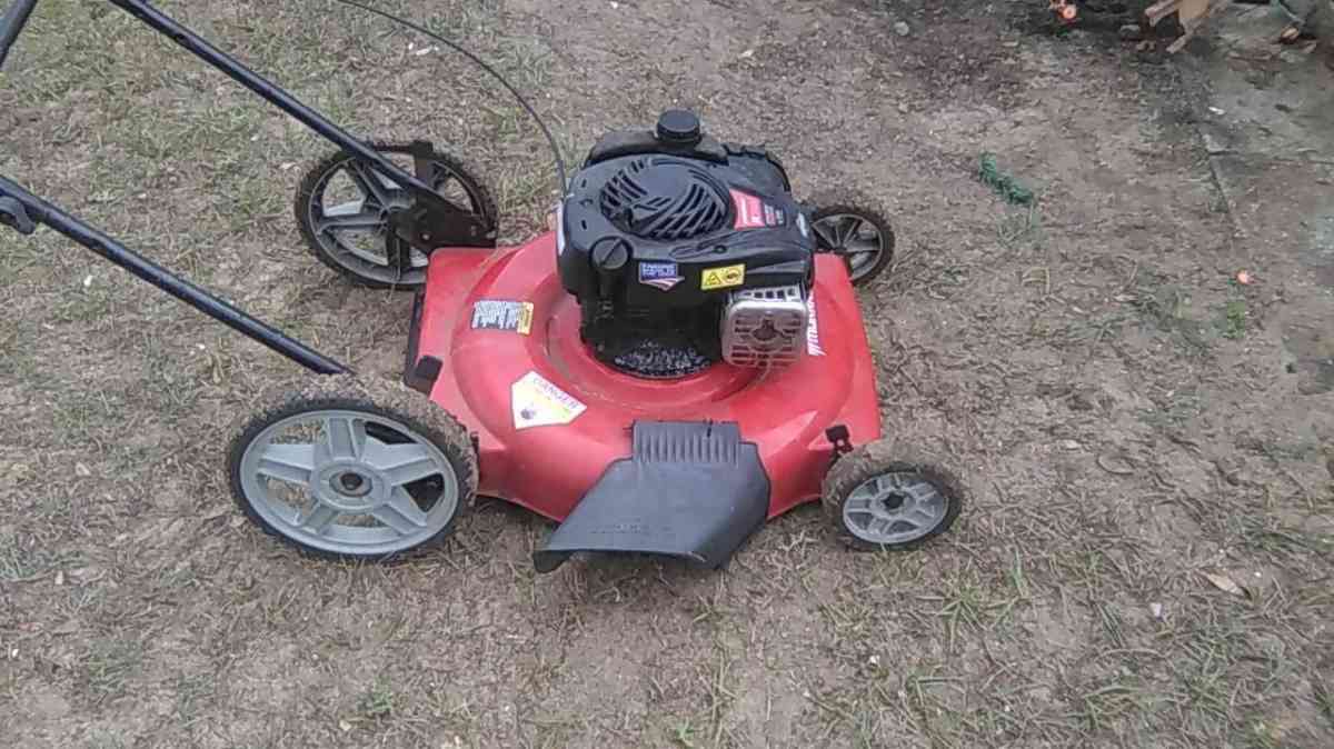 Murray push mower 5 HP motor Briggs and Stratton
