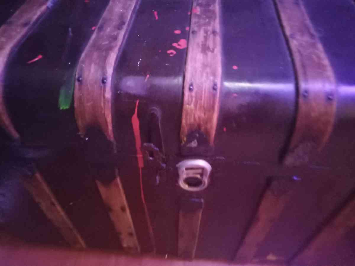 nice treasure chest look