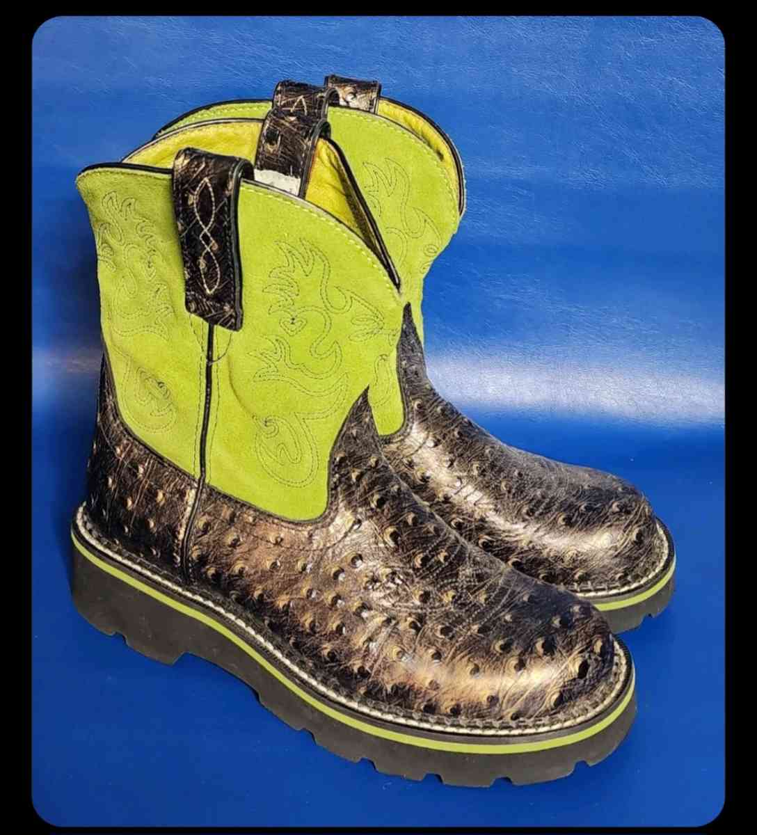 Lime Green Fatbaby Boots Ariats Ladies size 7b New no box