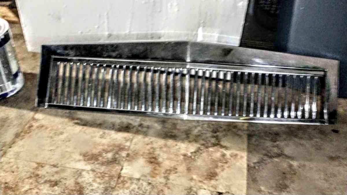 chrome grill for a car