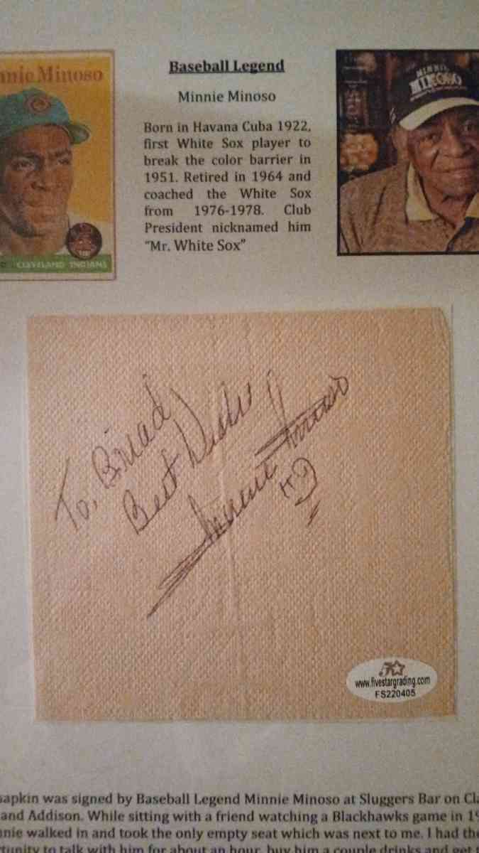 Minnie Minnoso autograph