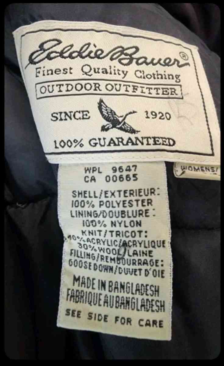 Eddie Bauer plum colored womens SZ Med Goose Down