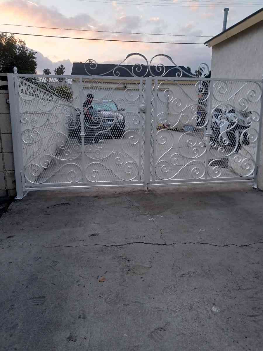 sliding gates