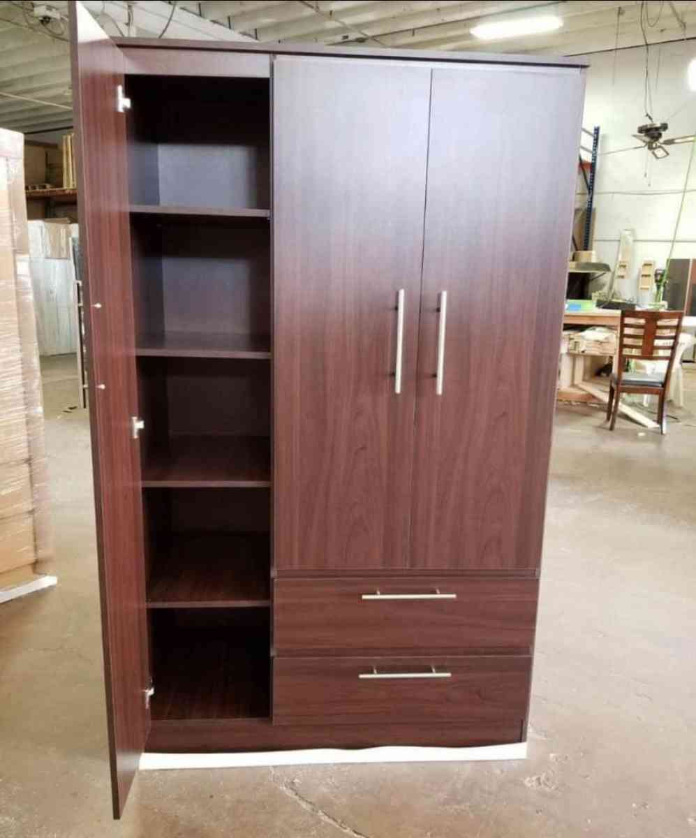 Vendo Armarios Ofrecemos financiamiento Preguntar Por Precio