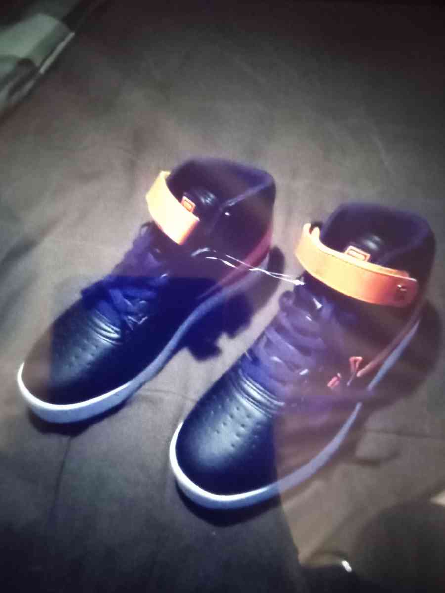 Brand New Filas Size 9 Pick Up