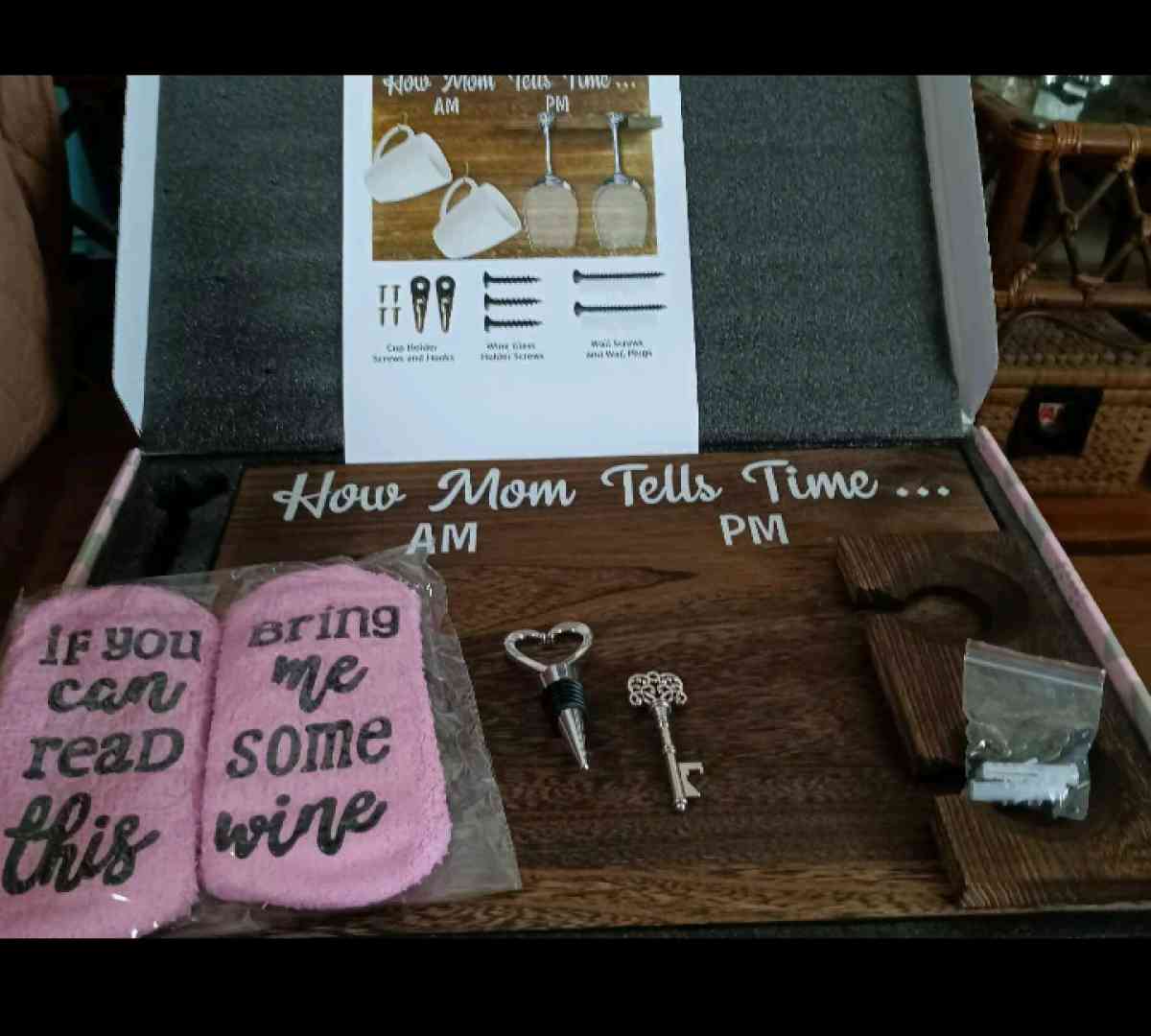 New How Mom Tells Time Gift