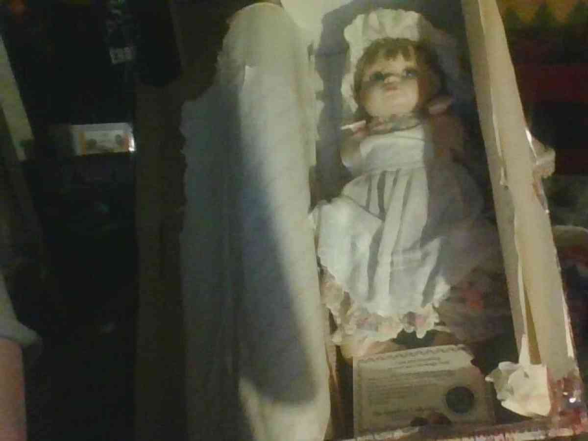 PORCELAIN BABY jESSICA