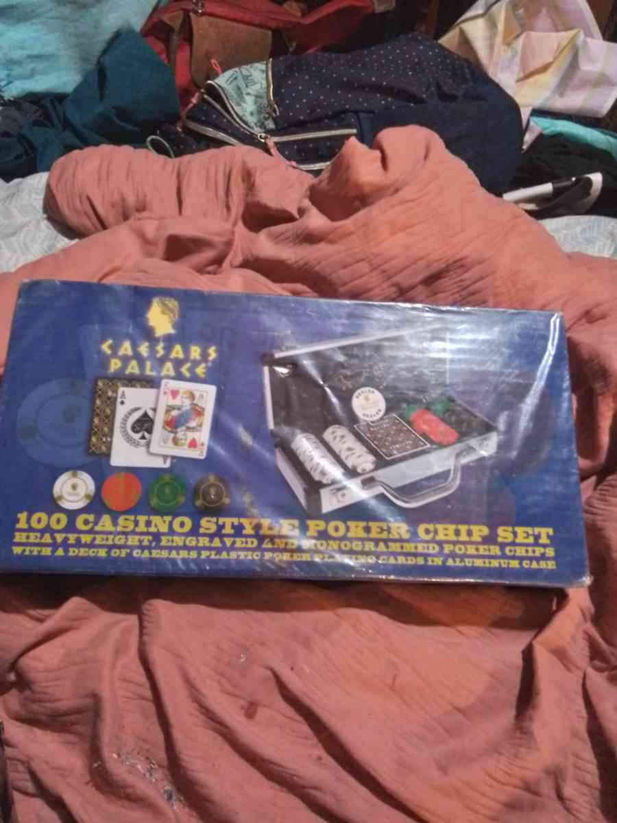 100 casino style poker set