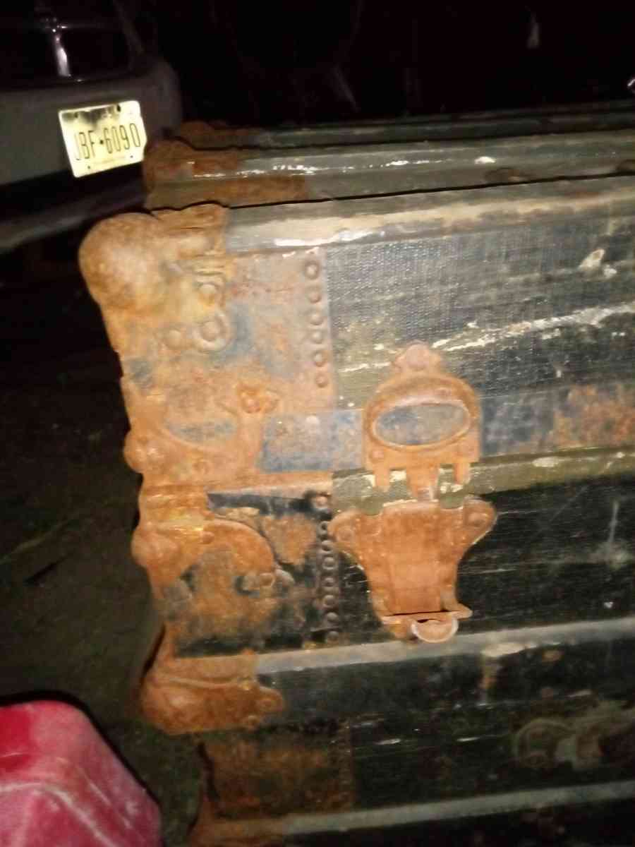 vintage Victorian trunk