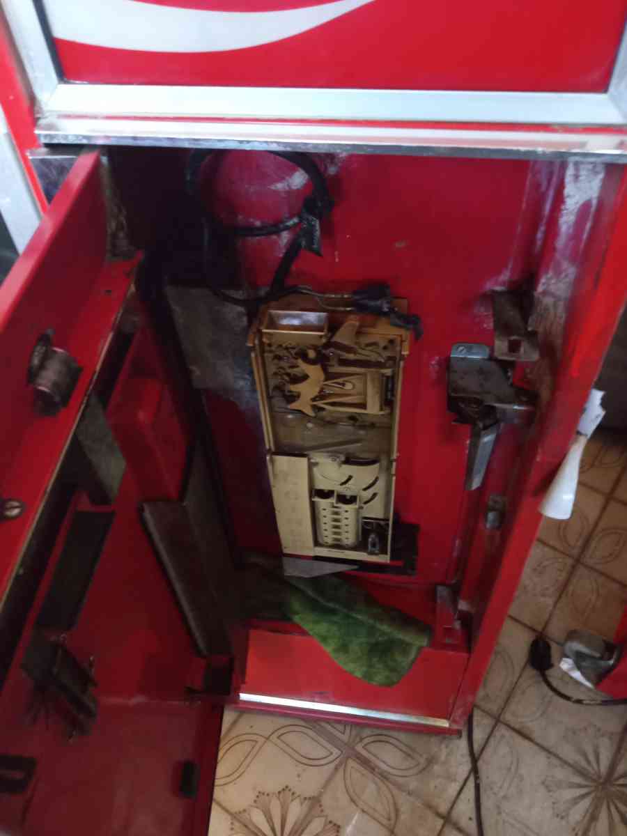 1960s coke vending machine