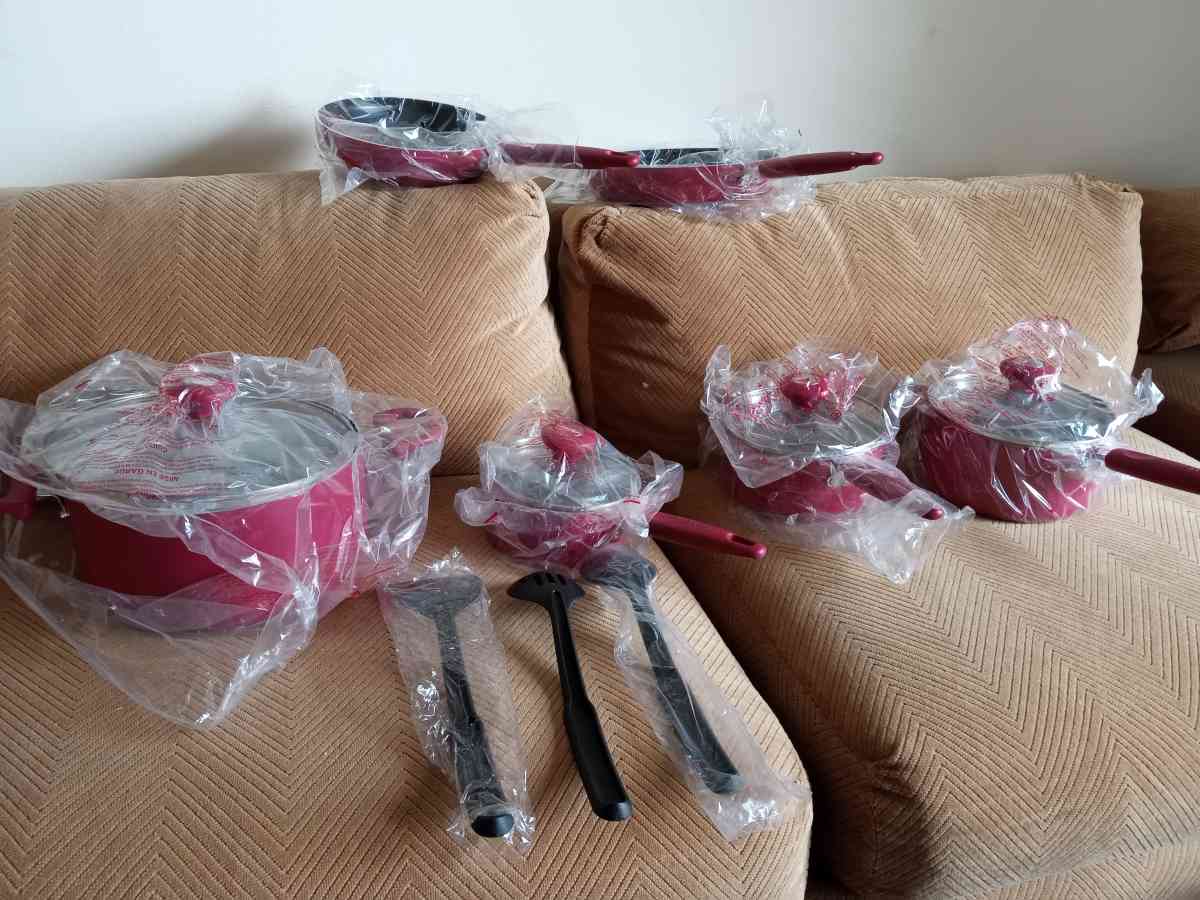 pots and pans set from QVC Rachel ray series