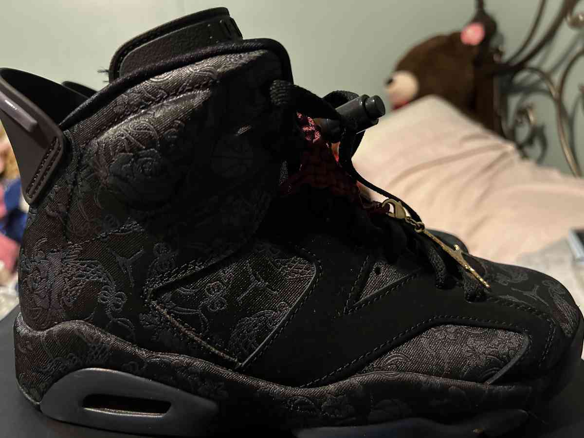 WMNS AIR JORDAN 6 RETRO SD