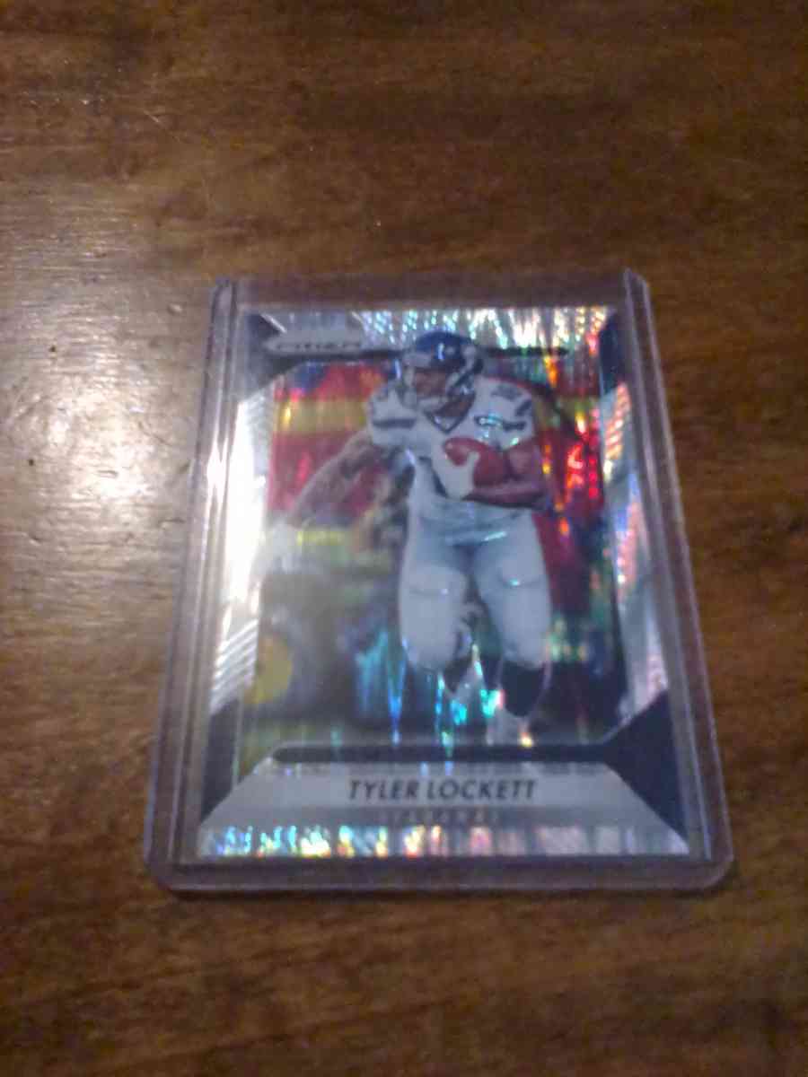 500 Football Card Lot 12 Autographs and 40 high value insert