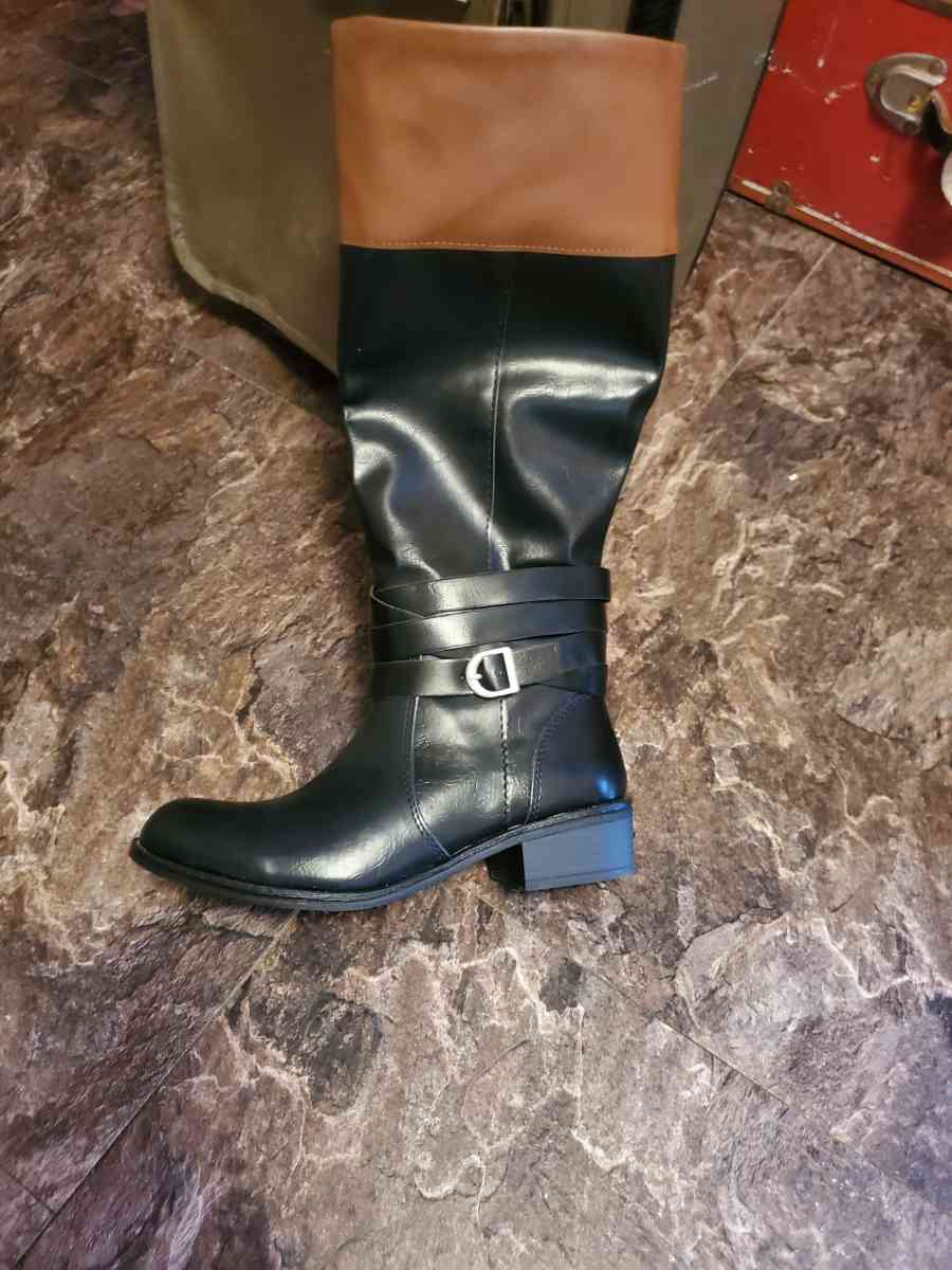 black winter boots