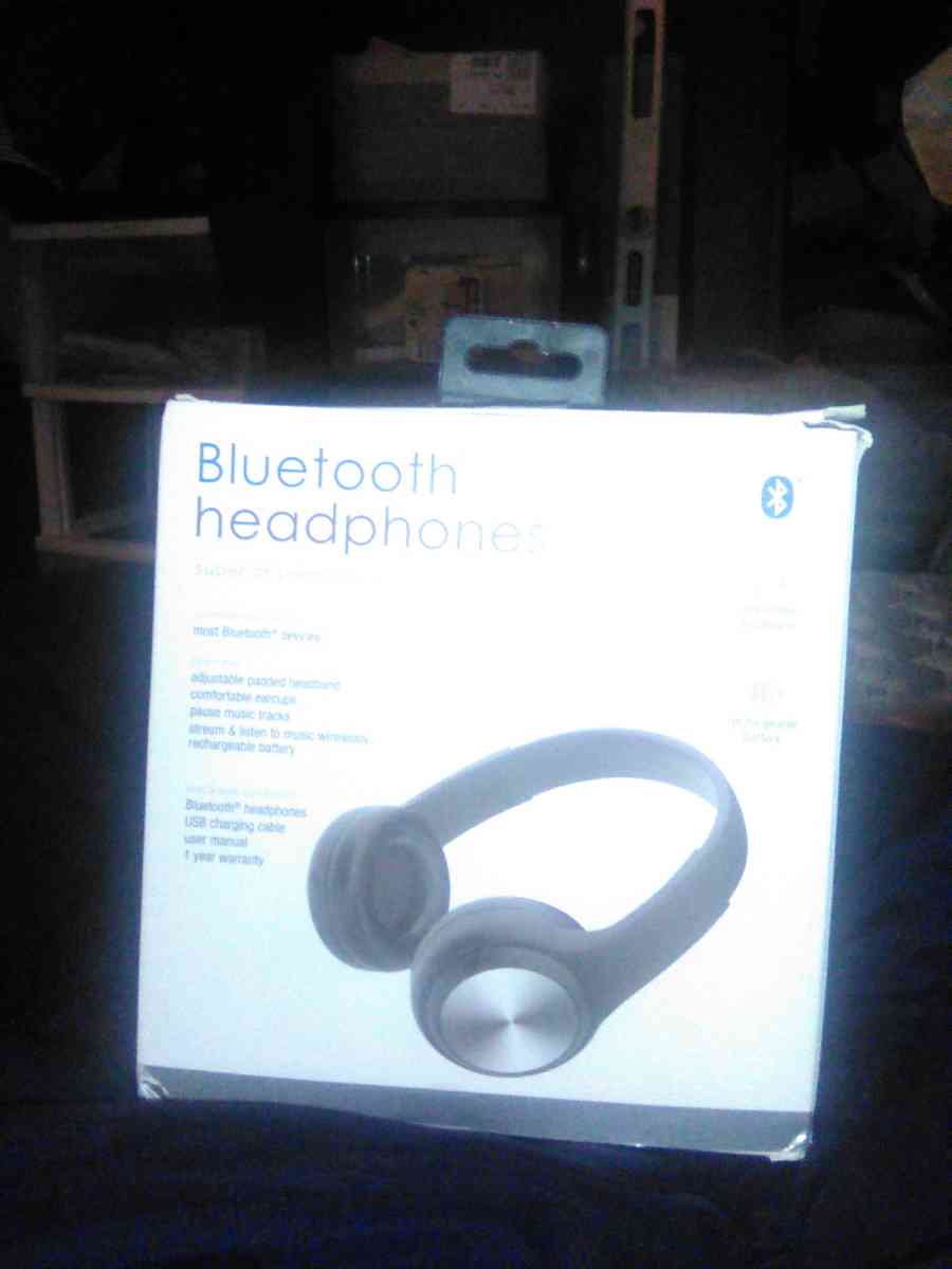 Bluetooth wireless headphones
