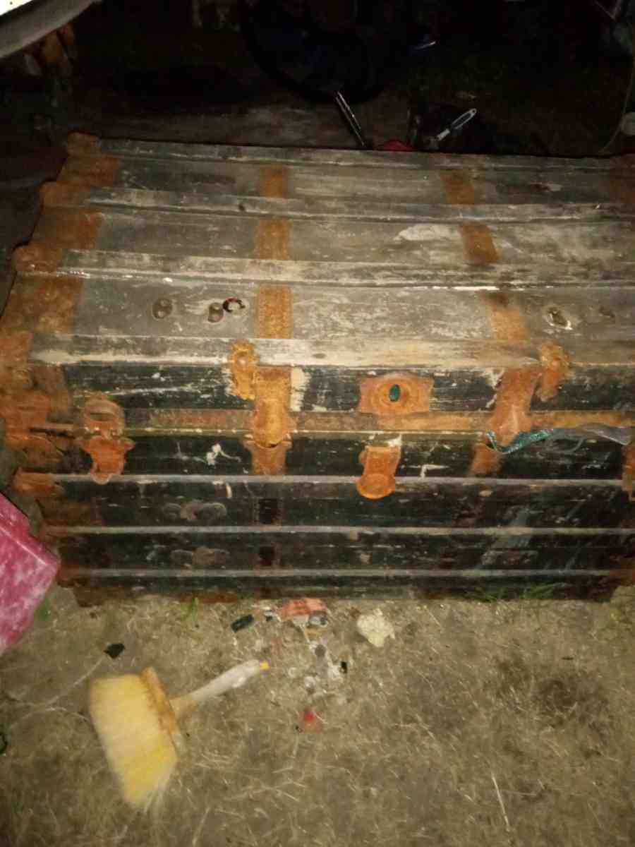 vintage Victorian trunk