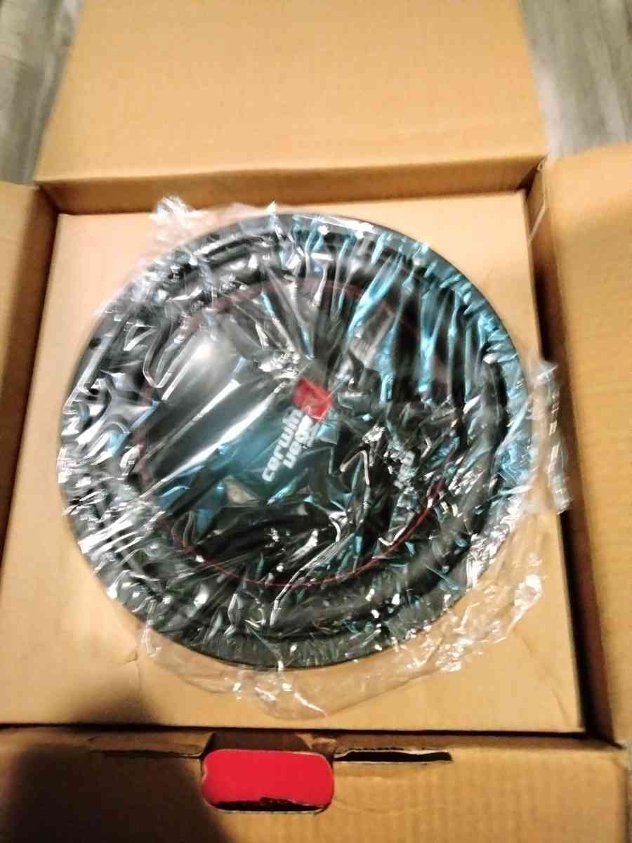 CERWIN VEGA SUBWOOFER