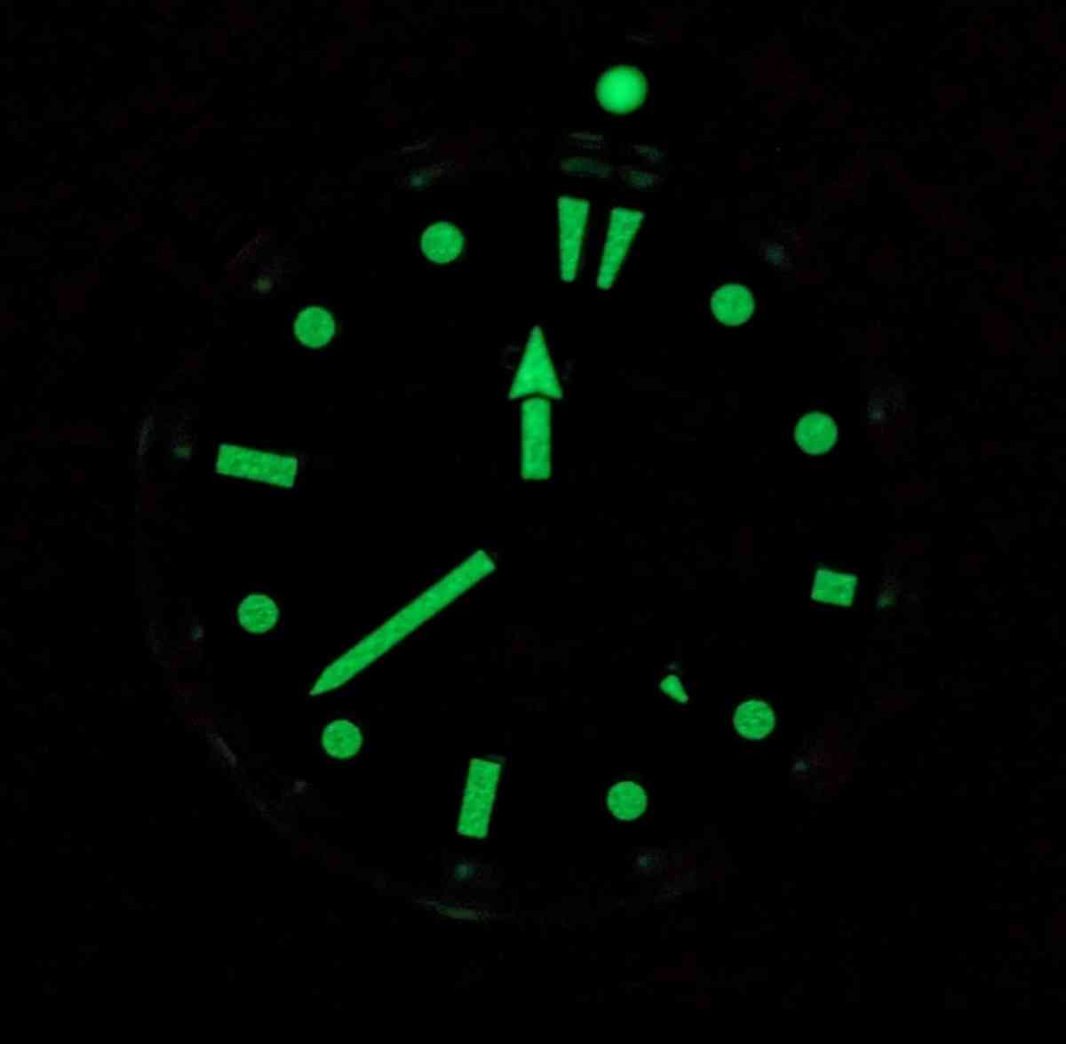 Mens Casio Watch Mdv106b1a3v 200 Meter Green Rotating Bezel