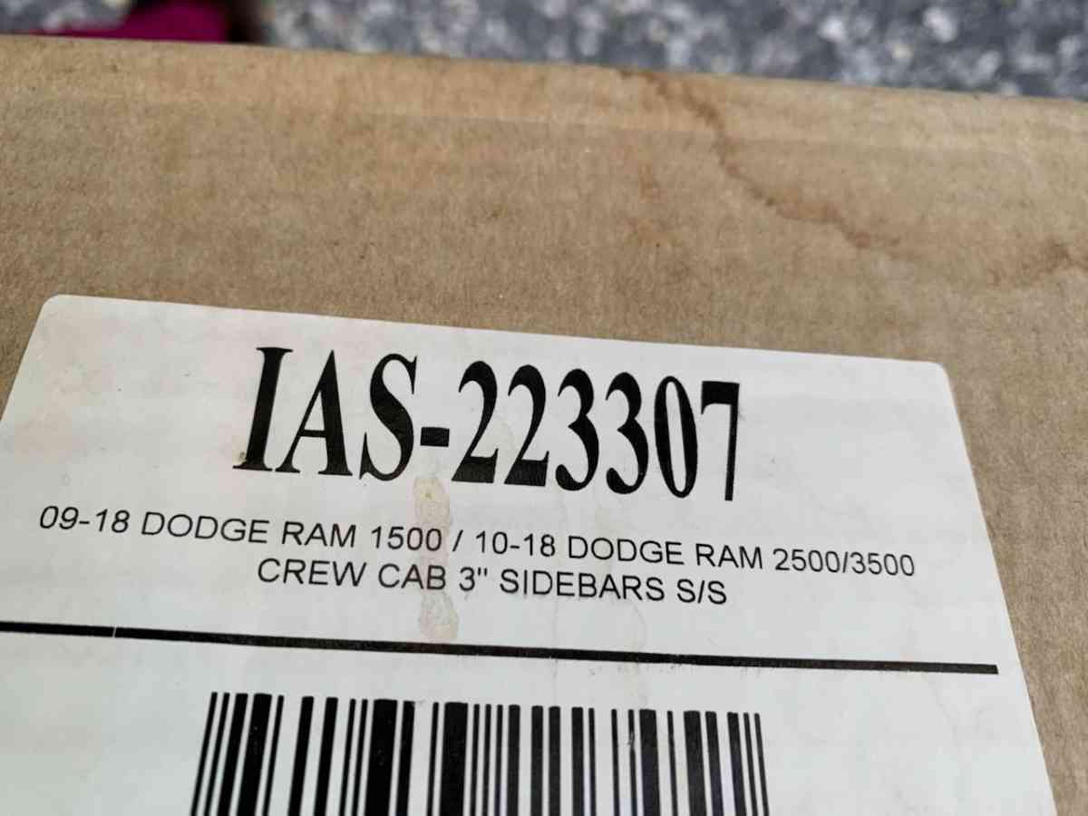 bar step for a Ram truck