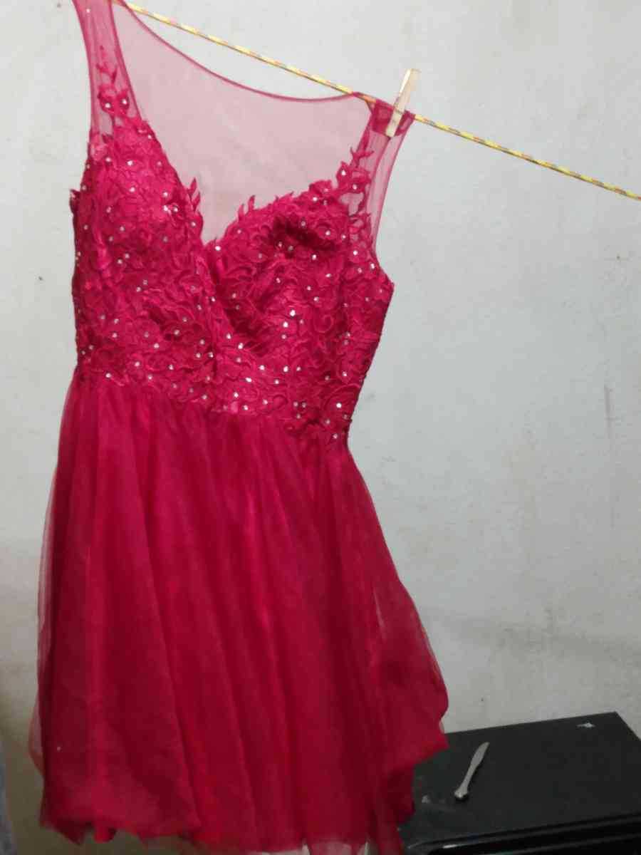 red dress for balls nice and never used size m