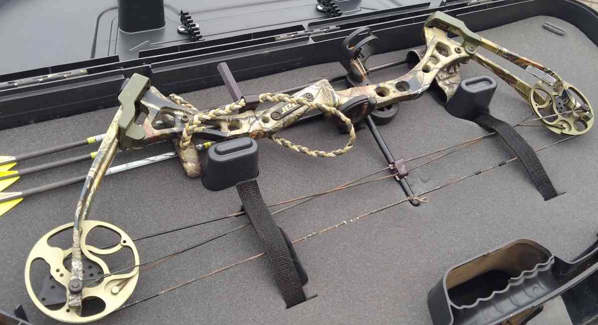 BEAR COMPOUND HUNTING BOW
